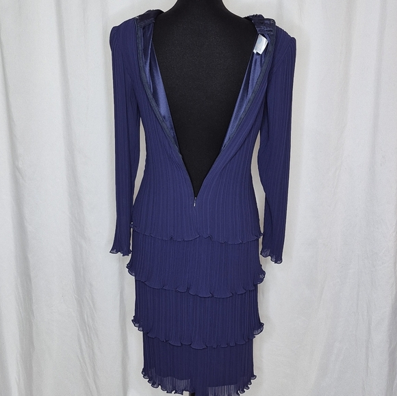 Patra 1-Piece Tiered Pleated Chiffon Beaded Trim Special Event Dress - Size 6 - Picture 8 of 16